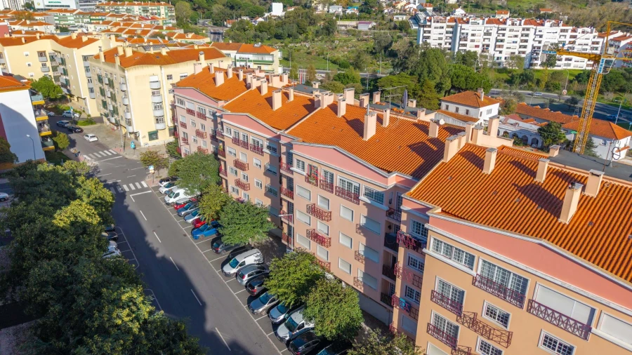 Apartamento T3 para Venda em Rio de Mouro Foto 38