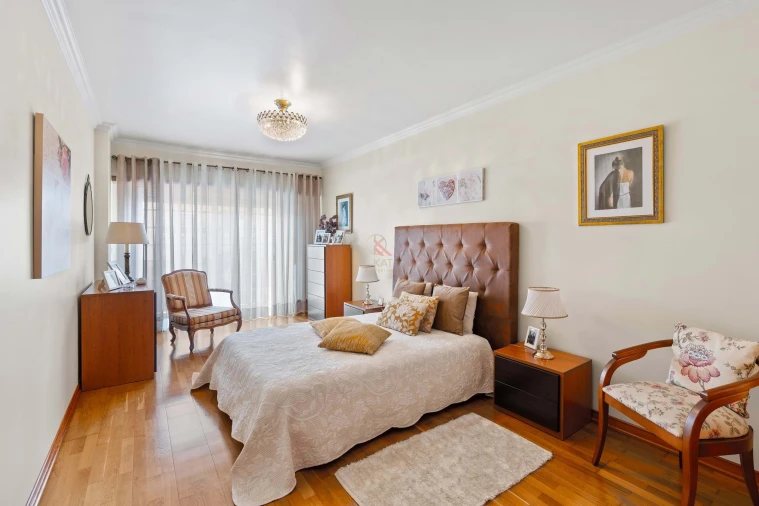 Apartamento T3 para Venda em Rio de Mouro Foto 19