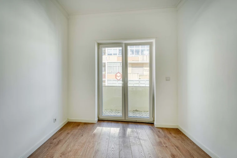 Apartamento T2 para Venda em Almada, Cova da Piedade, Pragal e Cacilhas Foto 12