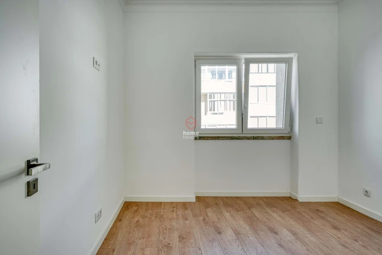 Apartamento T2 para Venda em Almada, Cova da Piedade, Pragal e Cacilhas Foto 10