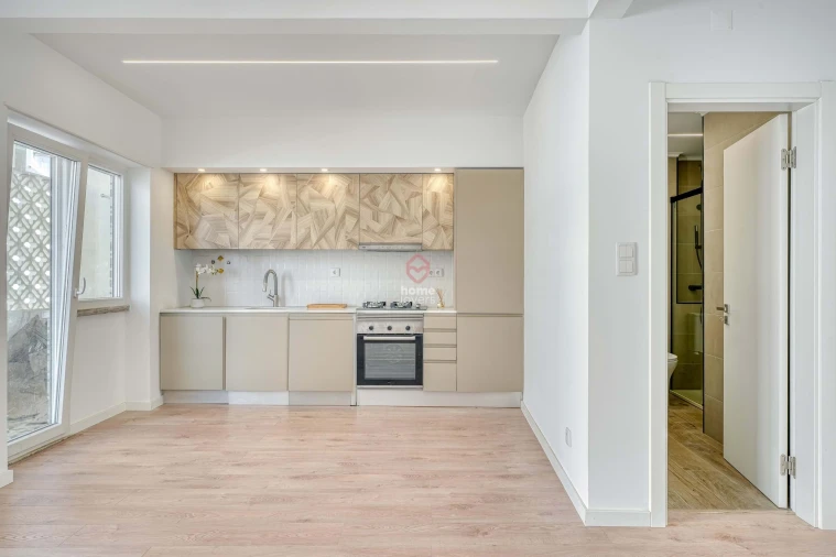 Apartamento T2 para Venda em Almada, Cova da Piedade, Pragal e Cacilhas Foto 2