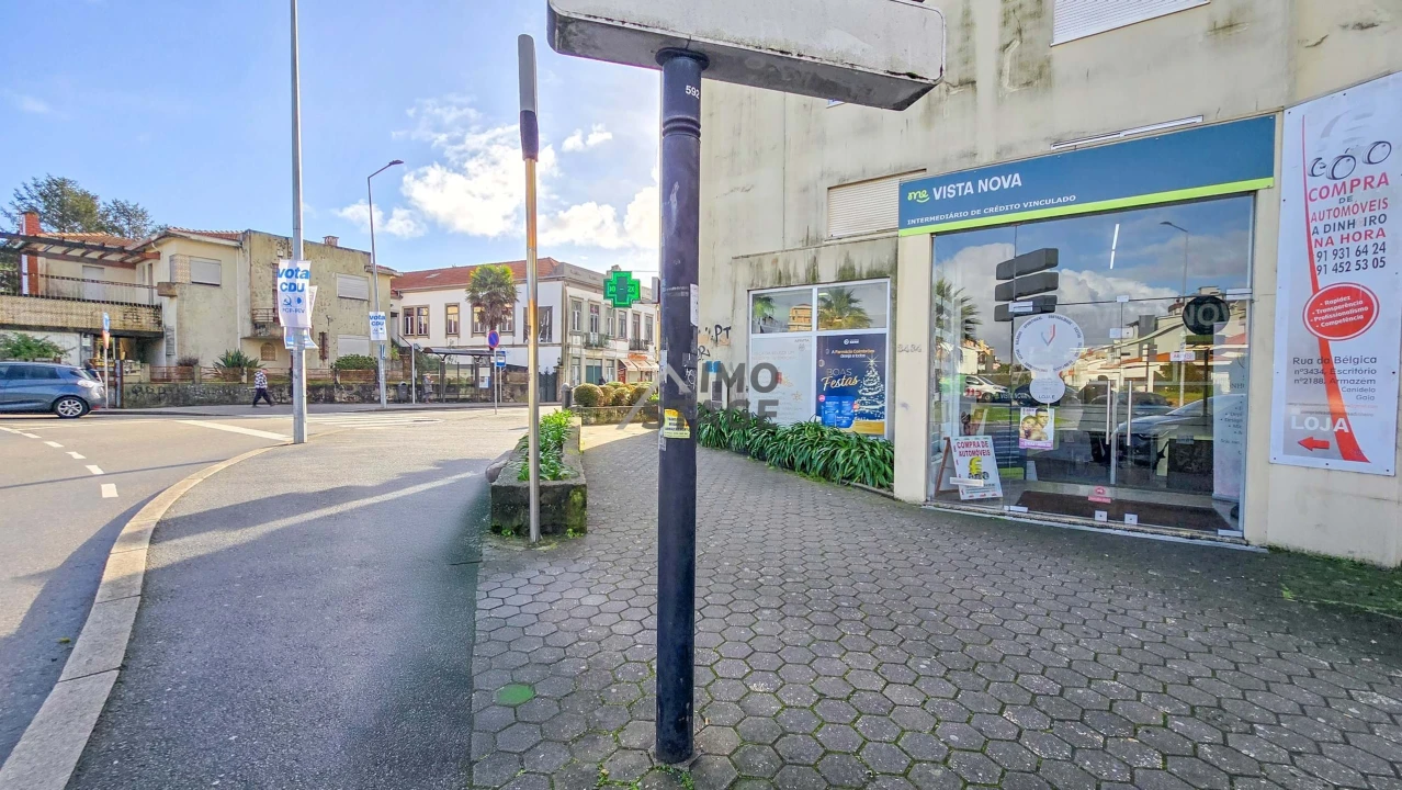 Negócio para Arrendamento em Santa Marinha Foto 9