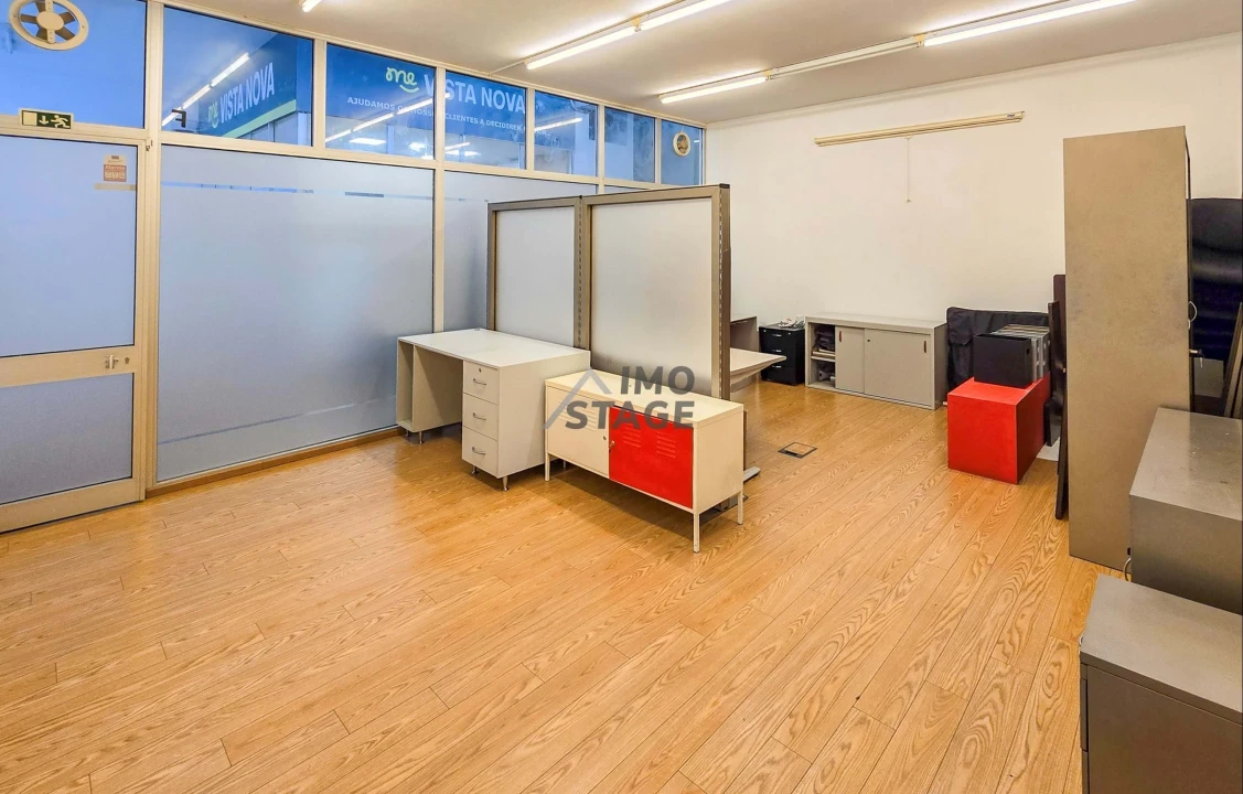 Negócio para Arrendamento em Santa Marinha Foto 5