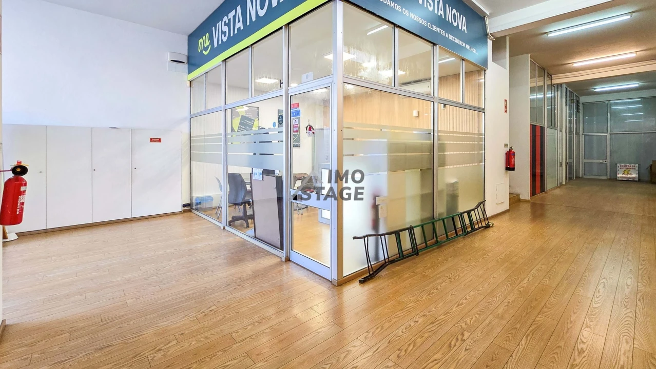 Negócio para Arrendamento em Santa Marinha Foto 8