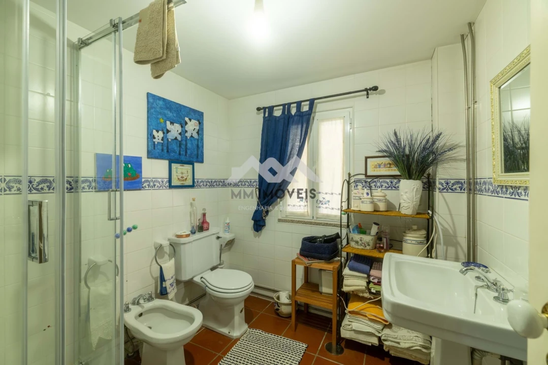 Moradia T3 para Venda em Oliveira do Douro Foto 31