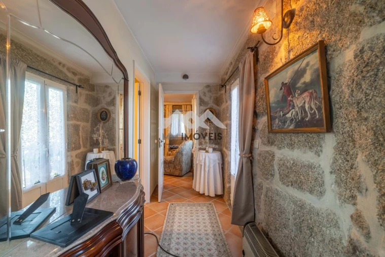 Moradia T3 para Venda em Oliveira do Douro Foto 95