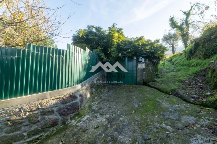 Moradia T3 para Venda em Oliveira do Douro Foto 84