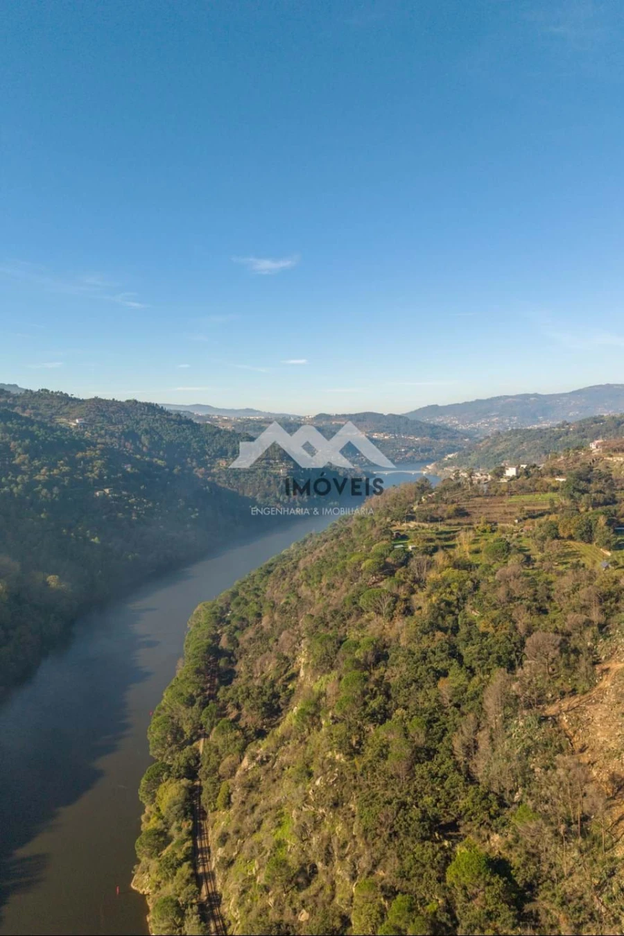 Moradia T3 para Venda em Oliveira do Douro Foto 23