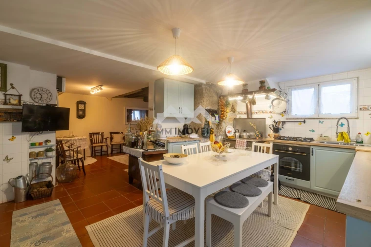 Moradia T3 para Venda em Oliveira do Douro Foto 55