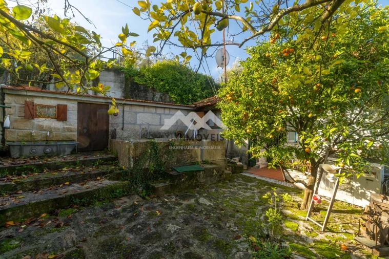 Moradia T3 para Venda em Oliveira do Douro Foto 40