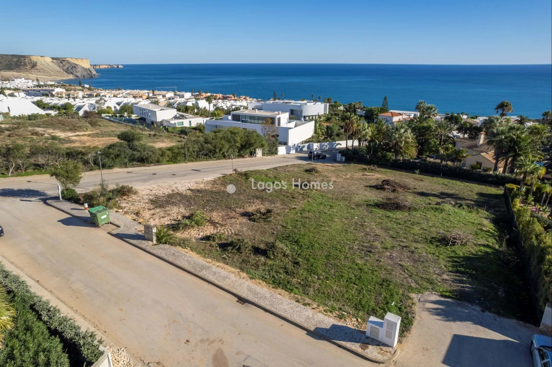Terreno para Venda em Luz Foto 2