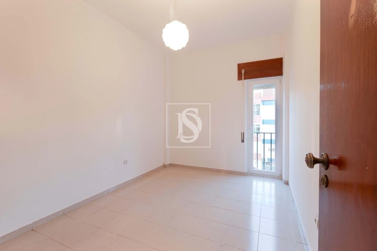 Apartamento T2 para Arrendamento em Alto do Seixalinho, Santo André e Verderena Foto 9