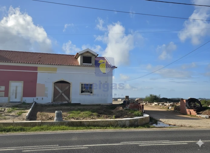 Moradia T3 para Venda em Painho e Figueiros Foto 2