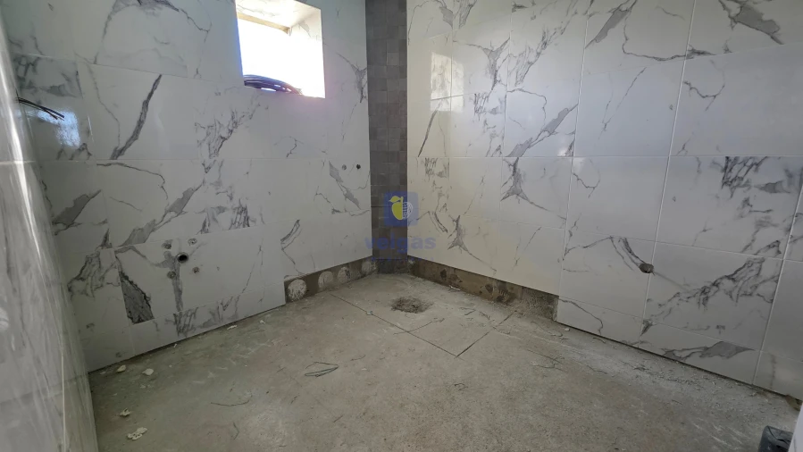 Moradia T3 para Venda em Painho e Figueiros Foto 15