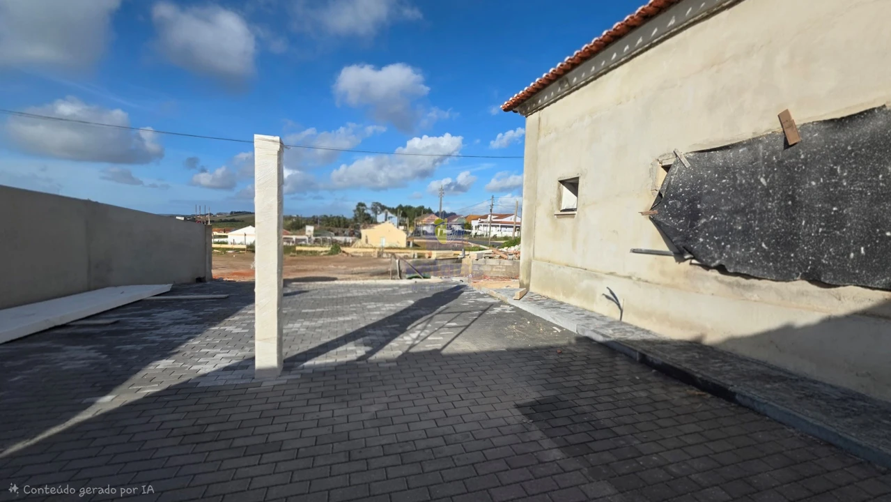 Moradia T3 para Venda em Painho e Figueiros Foto 5