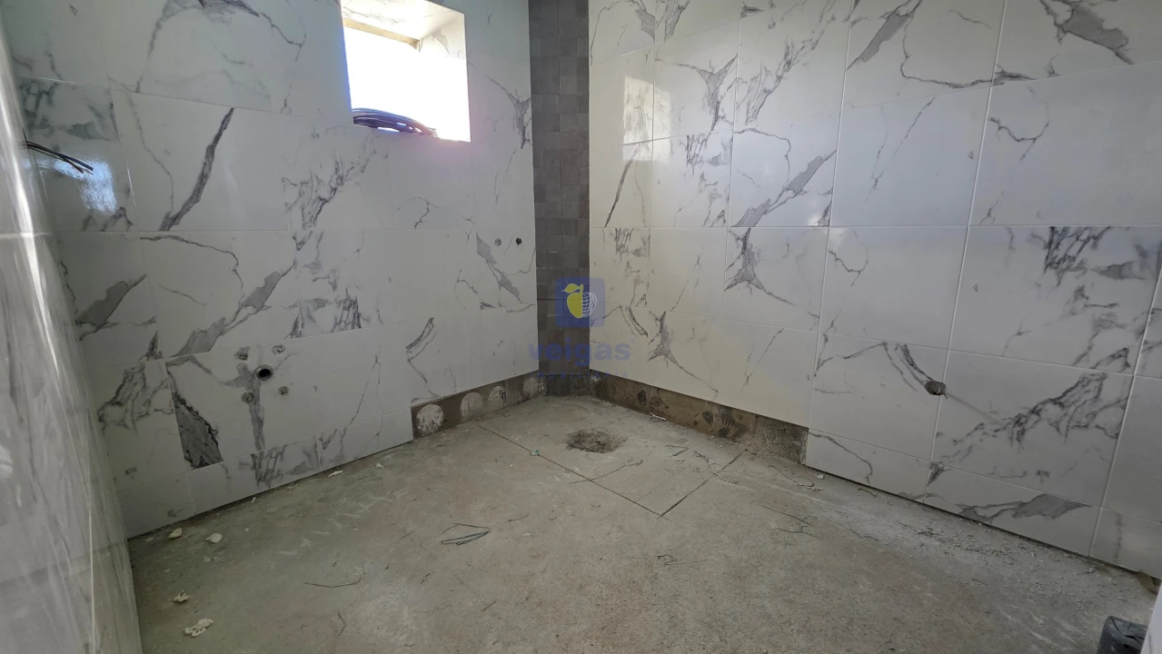 Moradia T3 para Venda em Painho e Figueiros Foto 15