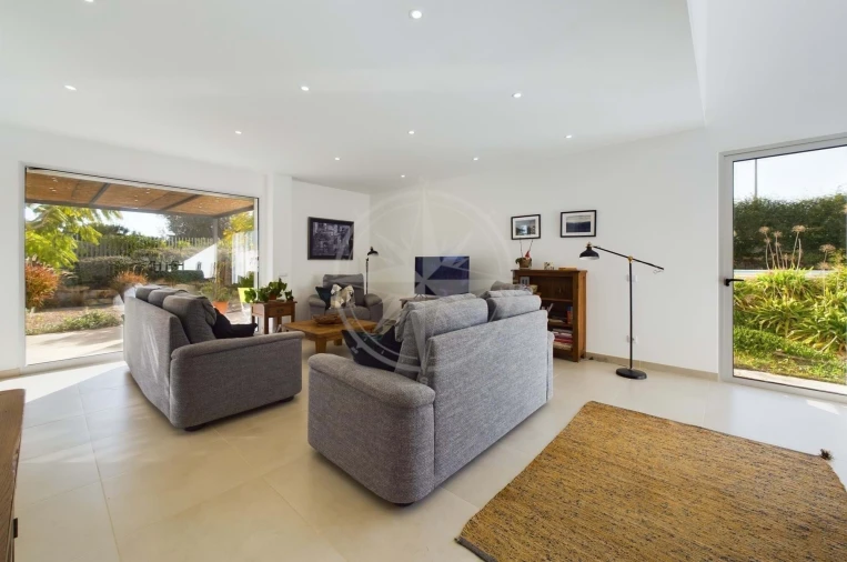 Moradia T4 para Venda em Tavira (Santa Maria e Santiago) Foto 8