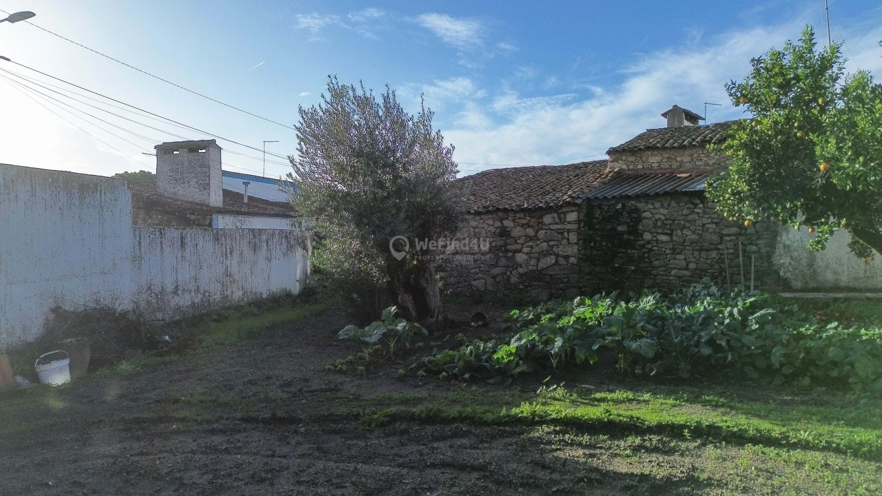 Moradia T3 para Venda em Gafete Foto 51