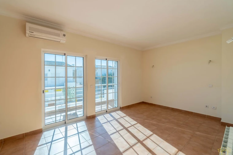 Moradia T3 para Venda em São Silvestre Foto 20