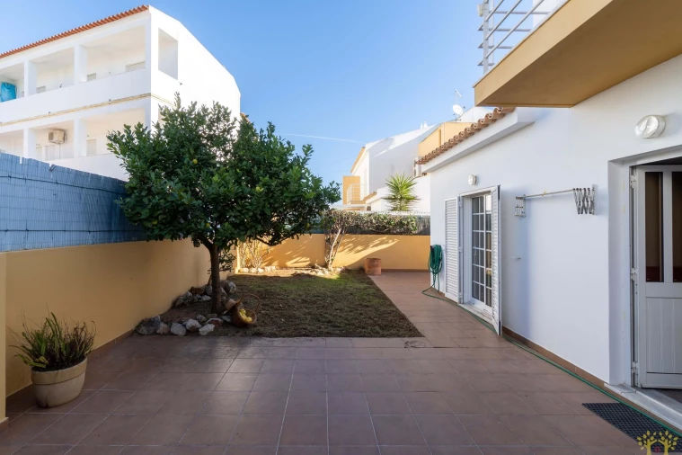 Moradia T3 para Venda em São Silvestre Foto 11