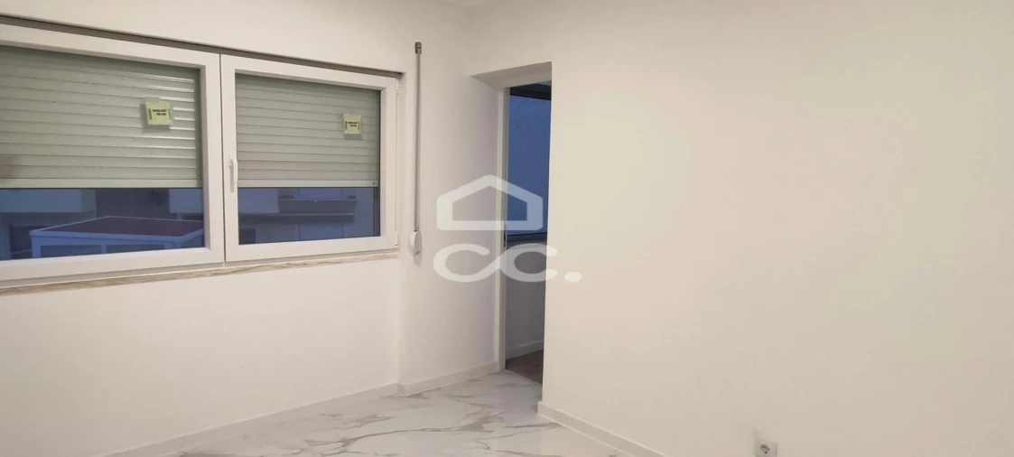 Apartamento T2 para Venda em Barreiro e Lavradio Foto 7