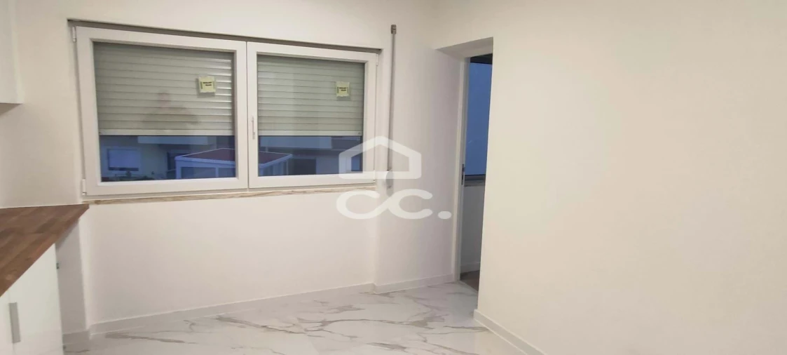 Apartamento T2 para Venda em Barreiro e Lavradio Foto 6