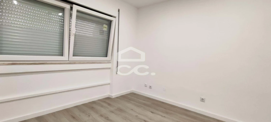 Apartamento T2 para Venda em Barreiro e Lavradio Foto 13