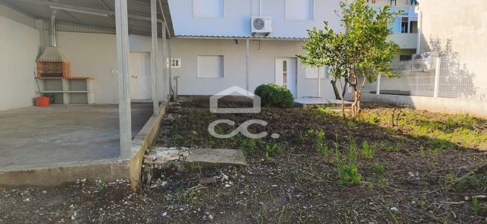 Moradia T3 para Arrendamento em Venteira Foto 18