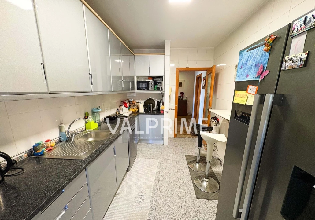 Apartamento T2 para Venda em Alfena Foto 4