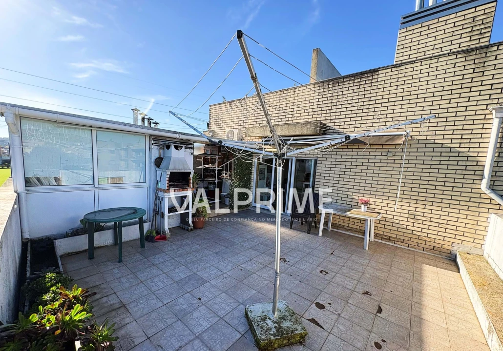 Apartamento T2 para Venda em Alfena Foto 14