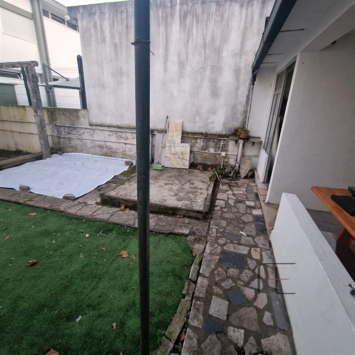 Moradia T4 para Arrendamento em Ramalde Foto 27