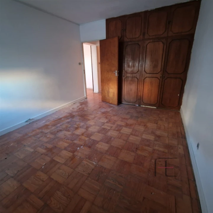 Moradia T4 para Arrendamento em Ramalde Foto 20