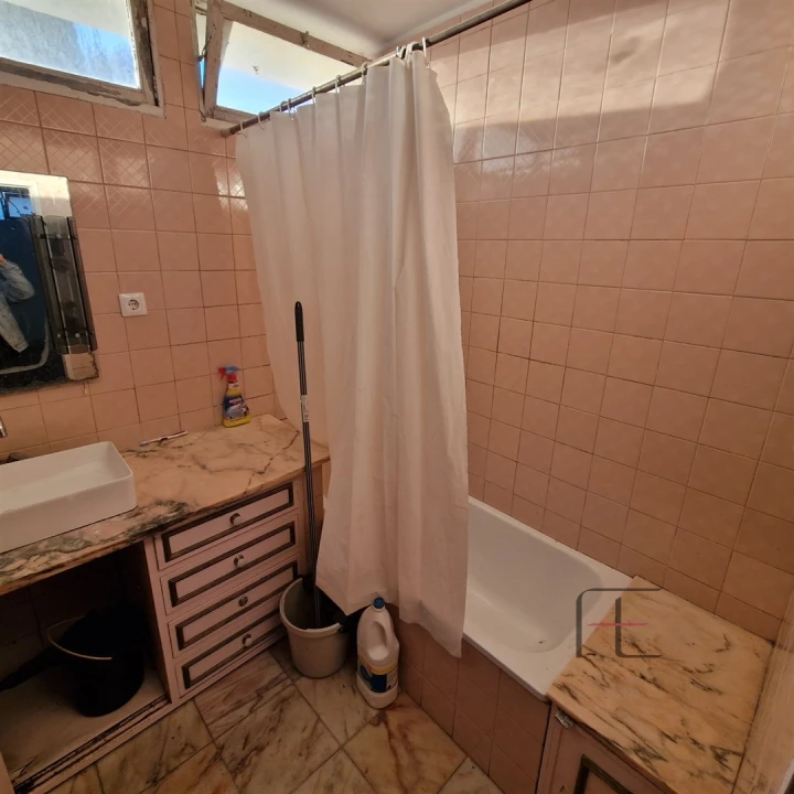 Moradia T4 para Arrendamento em Ramalde Foto 19