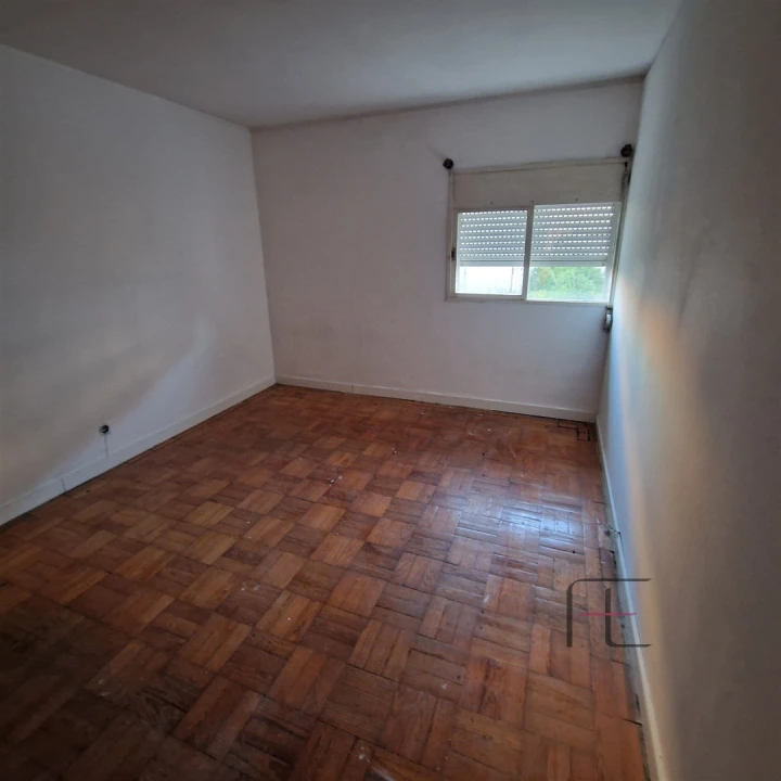 Moradia T4 para Arrendamento em Ramalde Foto 24