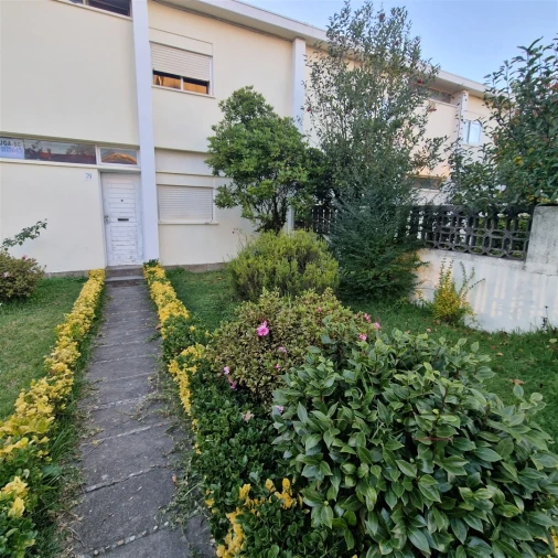 Moradia T4 para Arrendamento em Ramalde Foto 2