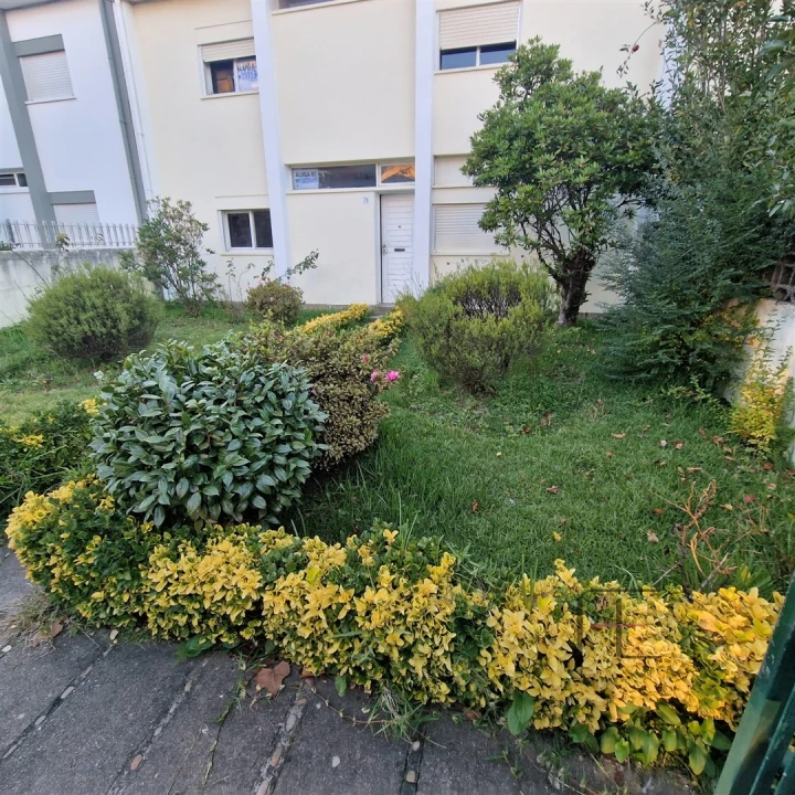 Moradia T4 para Arrendamento em Ramalde Foto 3