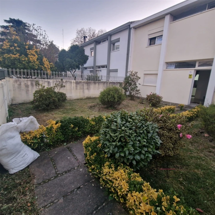 Moradia T4 para Arrendamento em Ramalde Foto 31