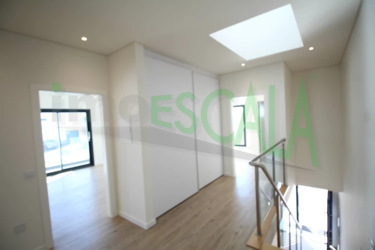 Moradia T4 para Venda em Aveiras de Cima Foto 33