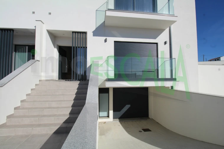 Moradia T4 para Venda em Aveiras de Cima Foto 45