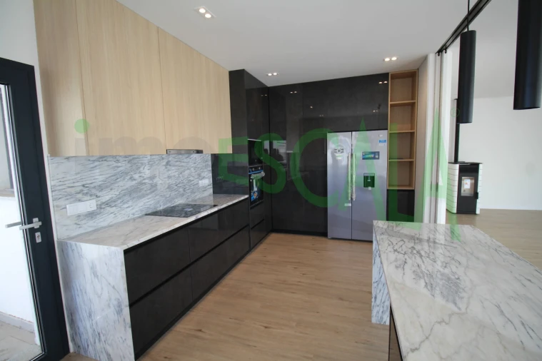 Moradia T4 para Venda em Aveiras de Cima Foto 19