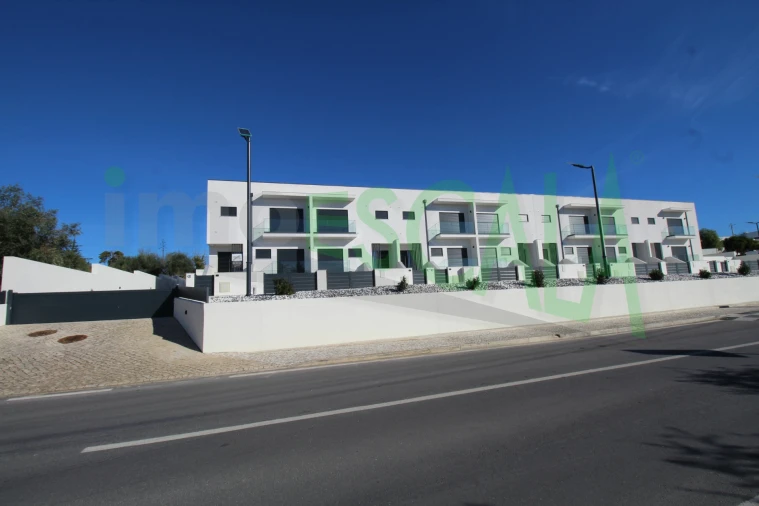 Moradia T4 para Venda em Aveiras de Cima Foto 15