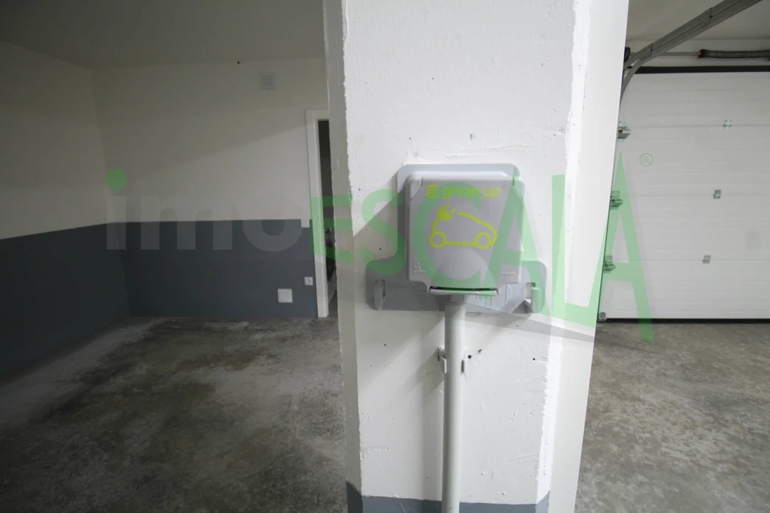 Moradia T4 para Venda em Aveiras de Cima Foto 41