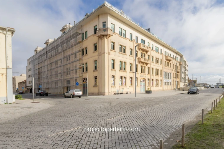 Apartamento T2 para Arrendamento em Espinho Foto 2