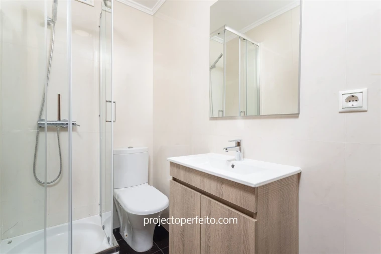 Apartamento T2 para Arrendamento em Espinho Foto 7