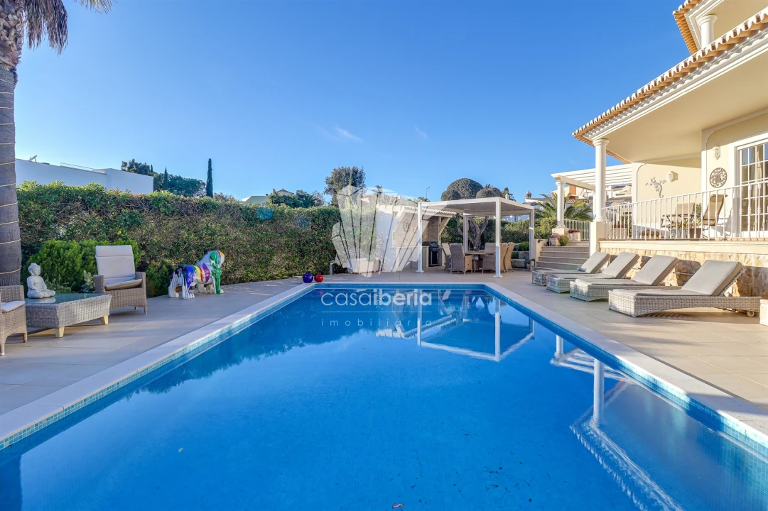 Moradia T4 para Venda em Ferragudo Foto 2