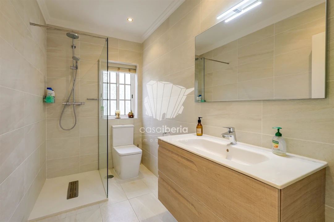 Moradia T4 para Venda em Ferragudo Foto 23