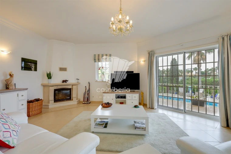 Moradia T4 para Venda em Ferragudo Foto 6