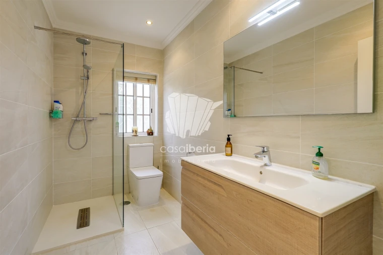 Moradia T4 para Venda em Ferragudo Foto 25