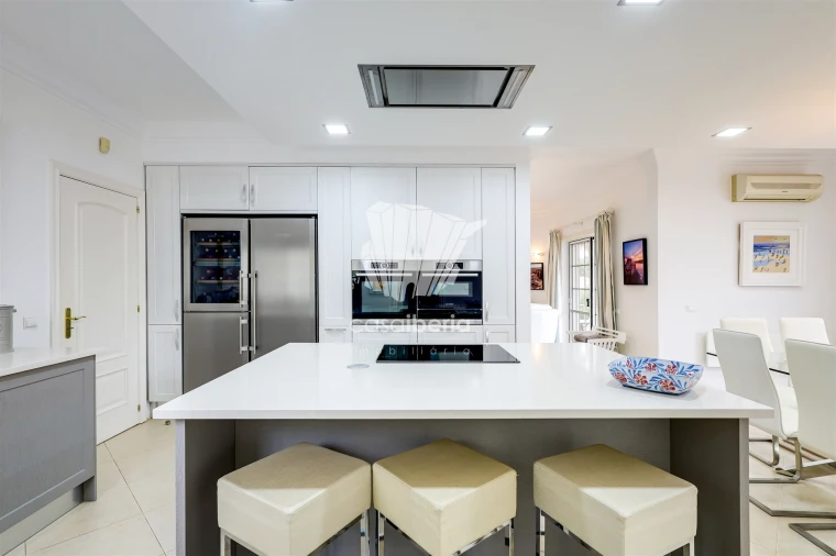 Moradia T4 para Venda em Ferragudo Foto 5