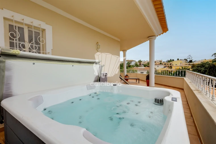 Moradia T4 para Venda em Ferragudo Foto 2